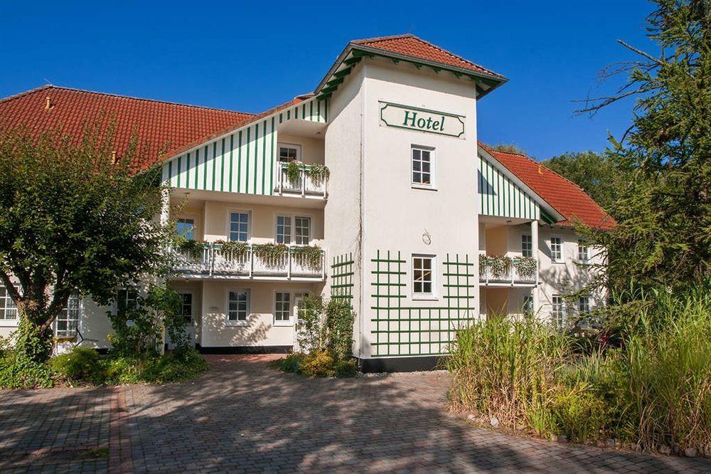 Landgasthof & Hotel Jagdhof Stralsund Exteriör bild